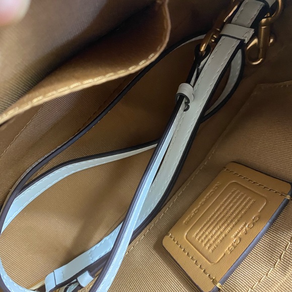 Coach Teri with heart print gold pink hearts cream clutch crossbody small bag - Picture 5 of 10